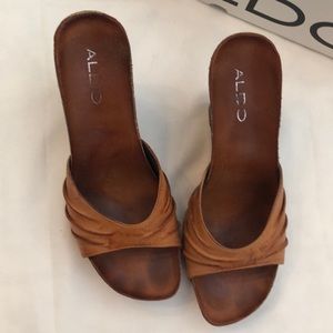 Aldo Wedges